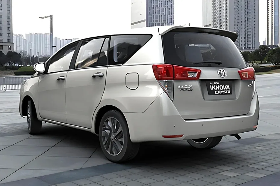 Innova Crysta gallery 3